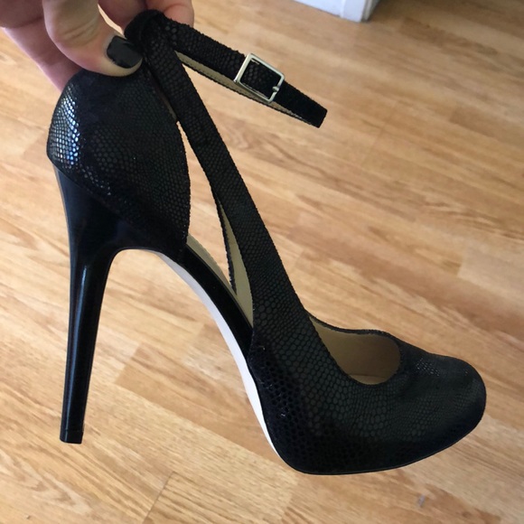 INC International Concept high heels SIZE 8.5 - Picture 2 of 4